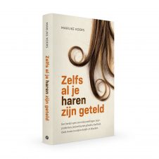 Bekijk deze Boekenkaft van boek Zelfs al je haren zijn geteld van Marijke Koers