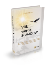 Bekijk deze Boekenkaft van boek Vrij van de Schaduw van Ayse Yazilitas